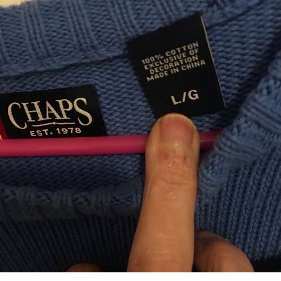 Chaps Men's V-Neck Sweater in Navy - Picture 10 of 11